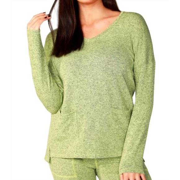 NEW FRENCH KYSS melange 2 pockets v-neck top in lime - Picture 1 of 1